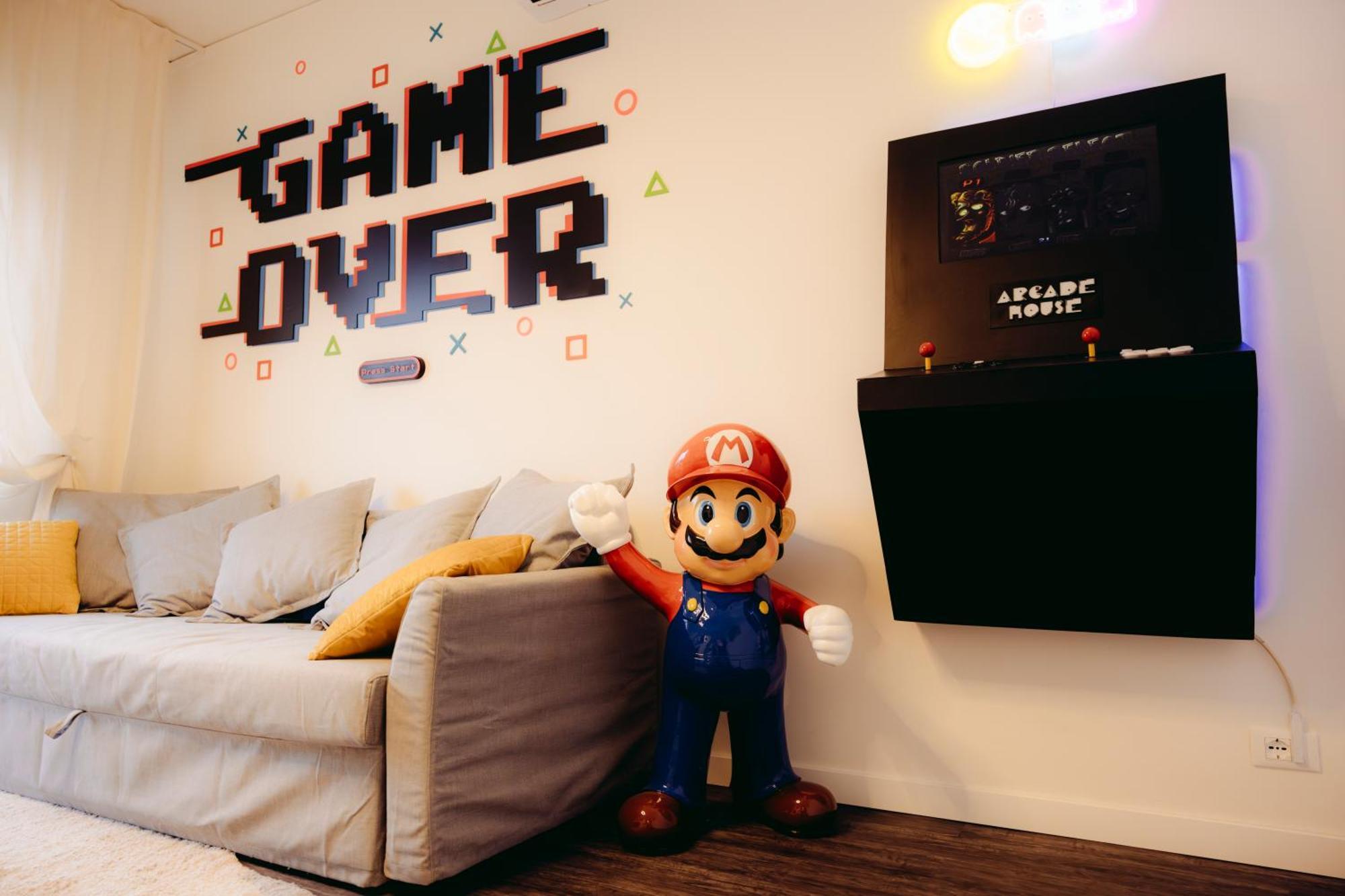 Arcade House Verona Fiera Netflix + Videogame Exterior photo